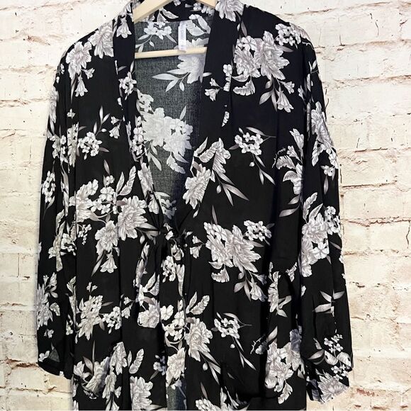Spiritual Gangster floral kimono duster top - Picture 4 of 8